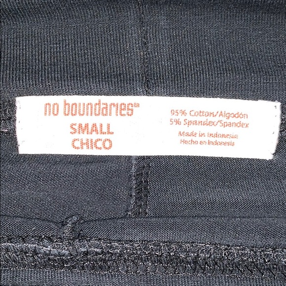 No Boundaries Button Leggings - Picture 5 of 5